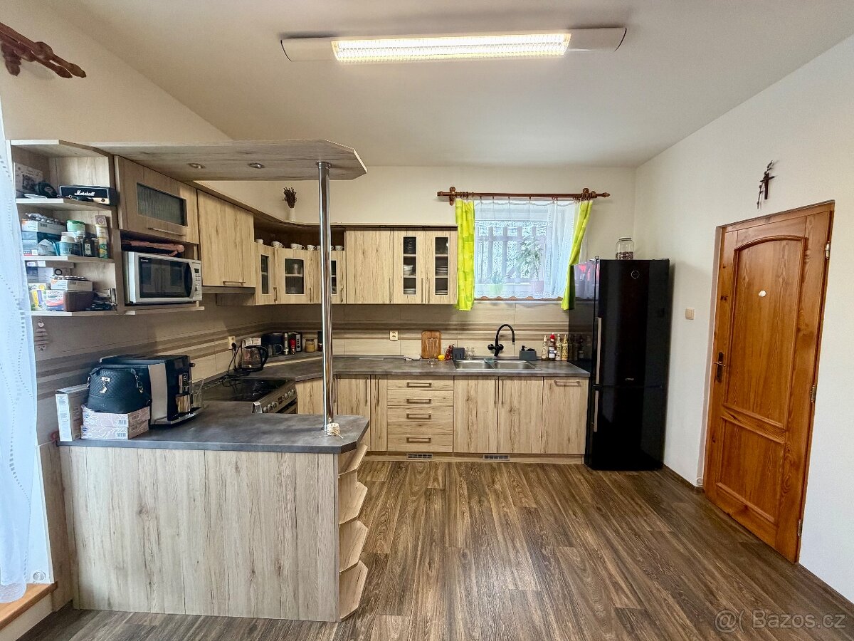 Kuchyňská linka vč. spotřebičů - 4