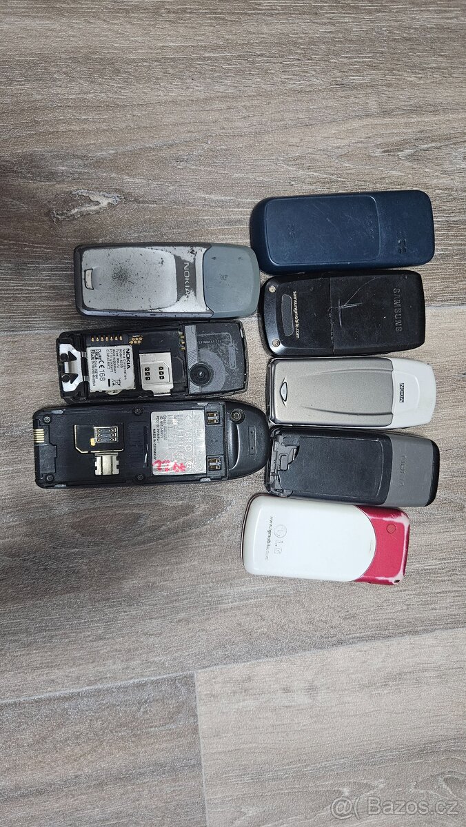 Staré mobily - 4