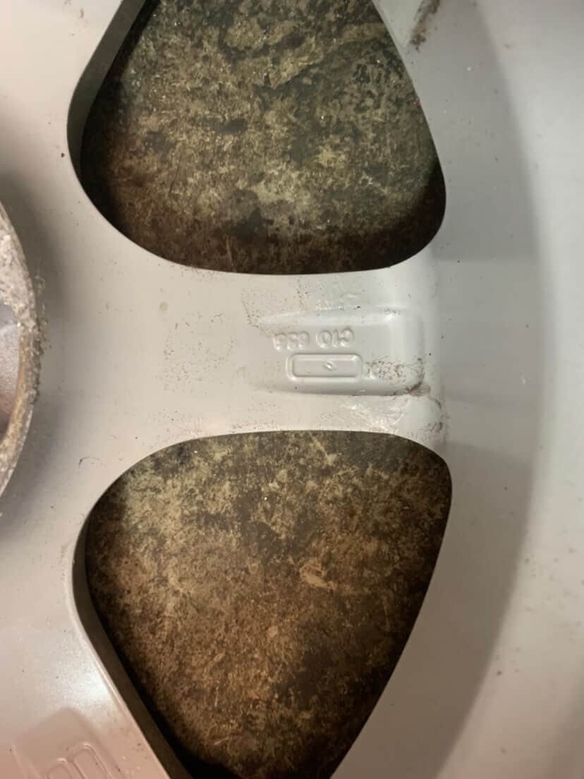 Prodám zimní pneu - 4