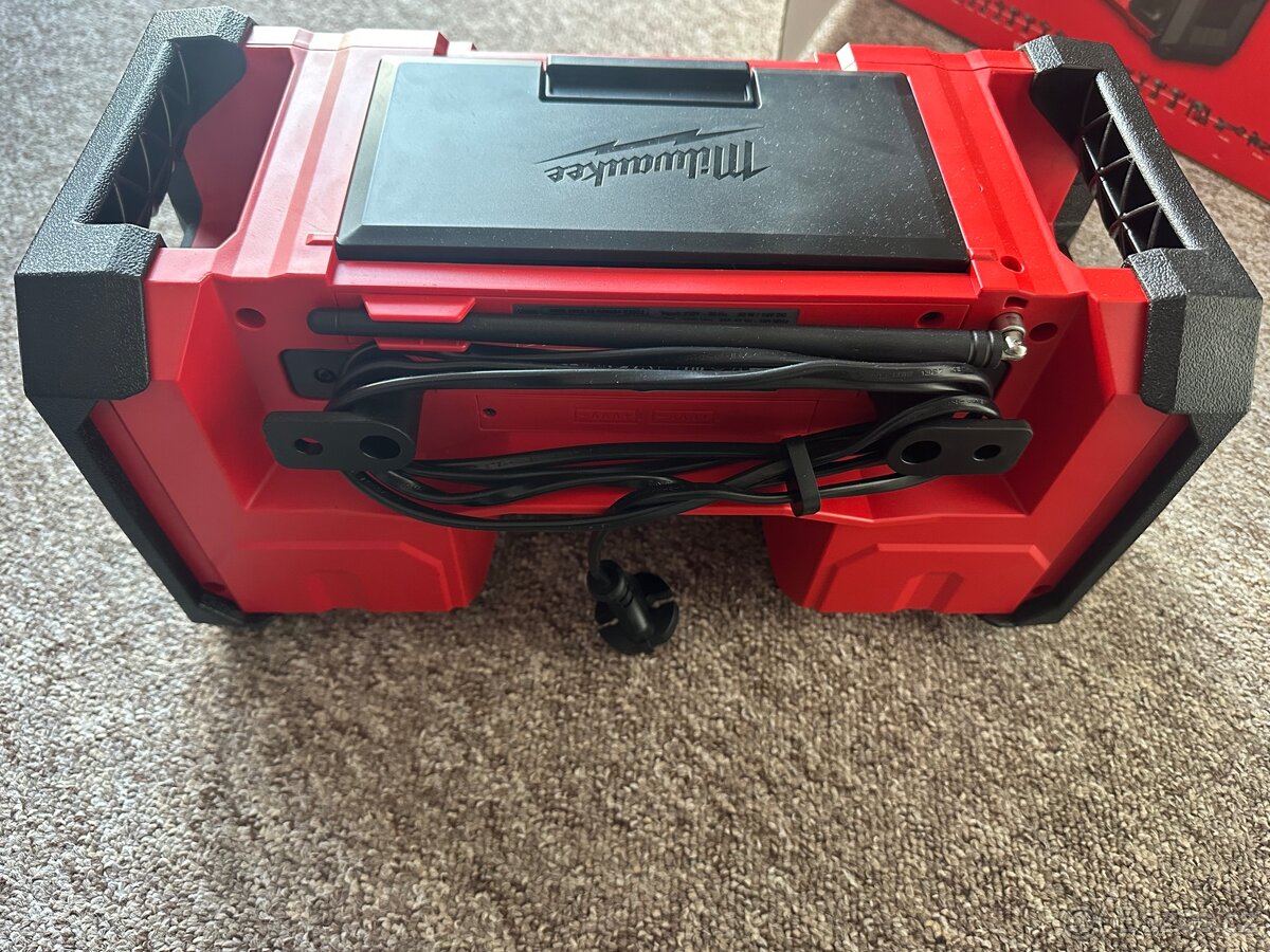 Milwaukee aku rádio - 4