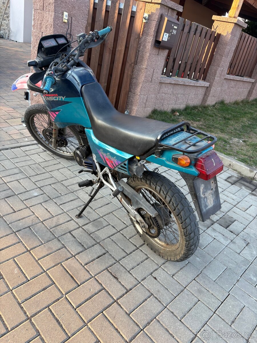 Honda NX125 - 4