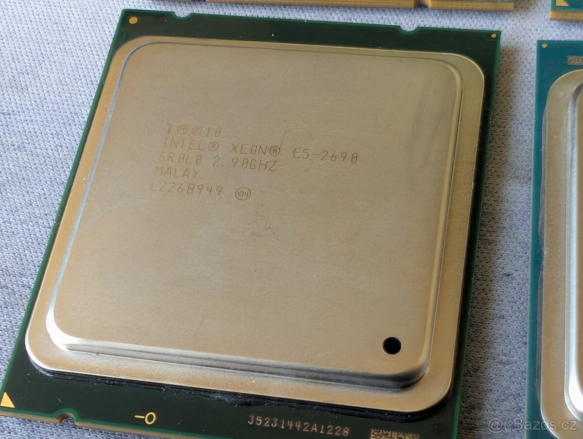 Procesory Intel Xeon (LGA2011) – různé modely - 4