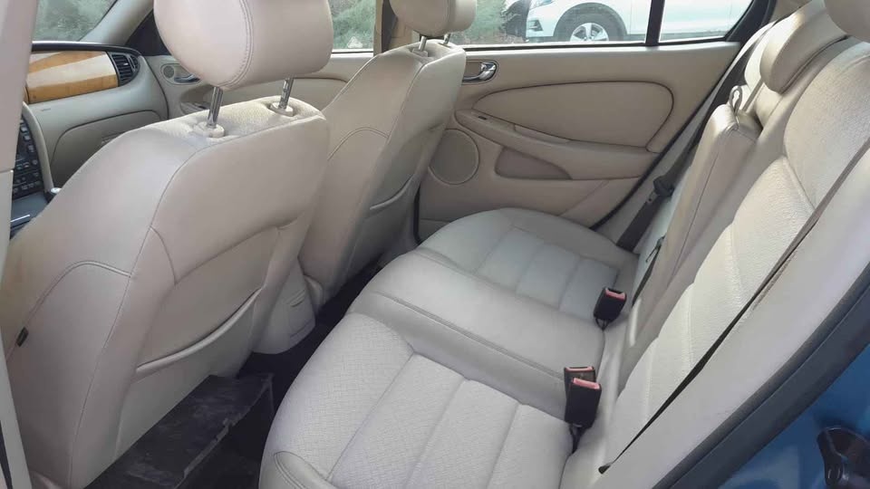 Jaguar X type 2.1 - 4