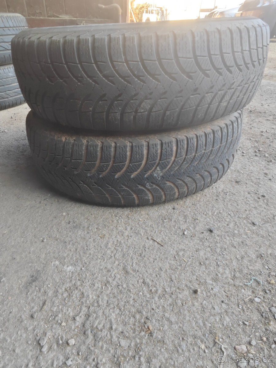 Prodám 2ks disků 5,5Jx14H2 ET35 + zim. pneu 165/70/R14 - 4