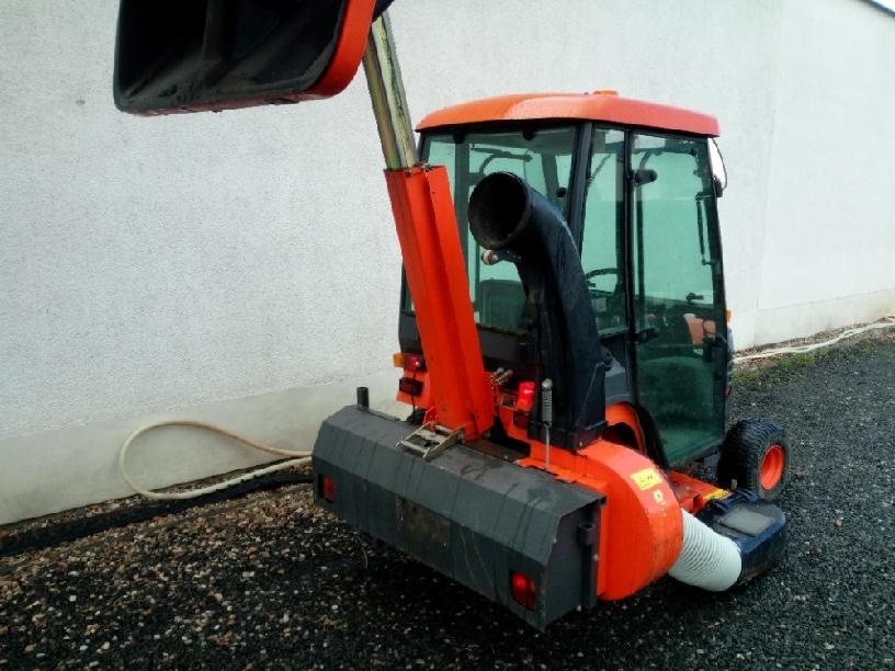 malotraktor Kubota BX2200 sekaní + koš - 4