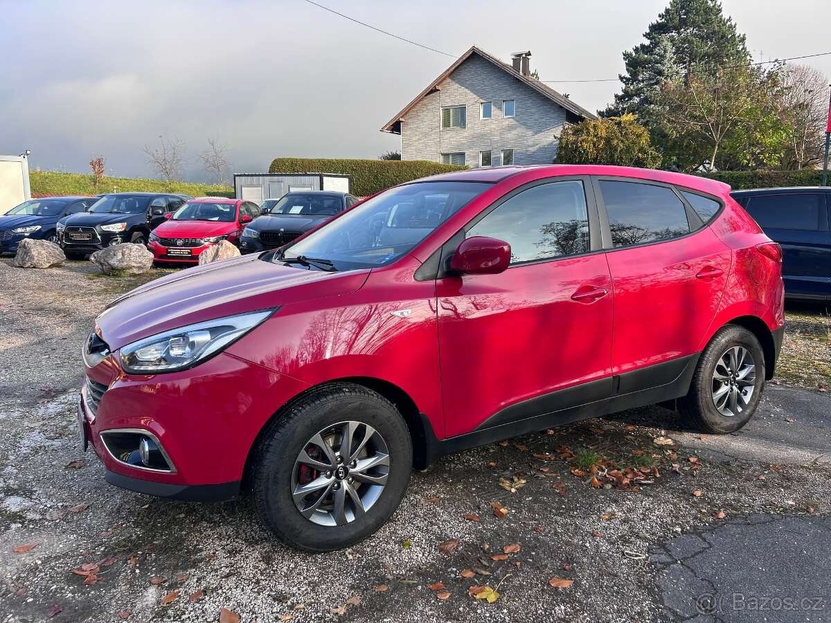 Hyundai ix35 2.0 diesel2.0i benzín l červená čierna stri2014 - 4