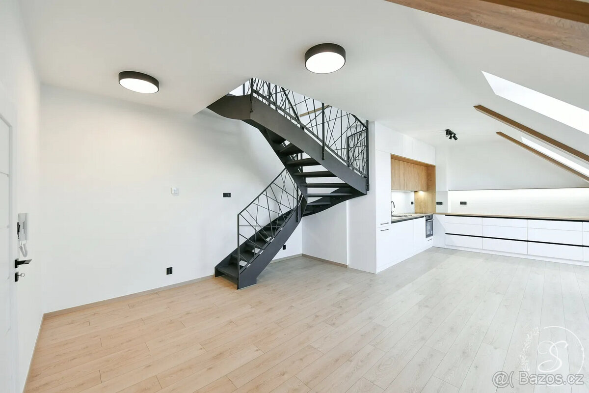 Pronájem bytu 4+kk • 108 m² - 4