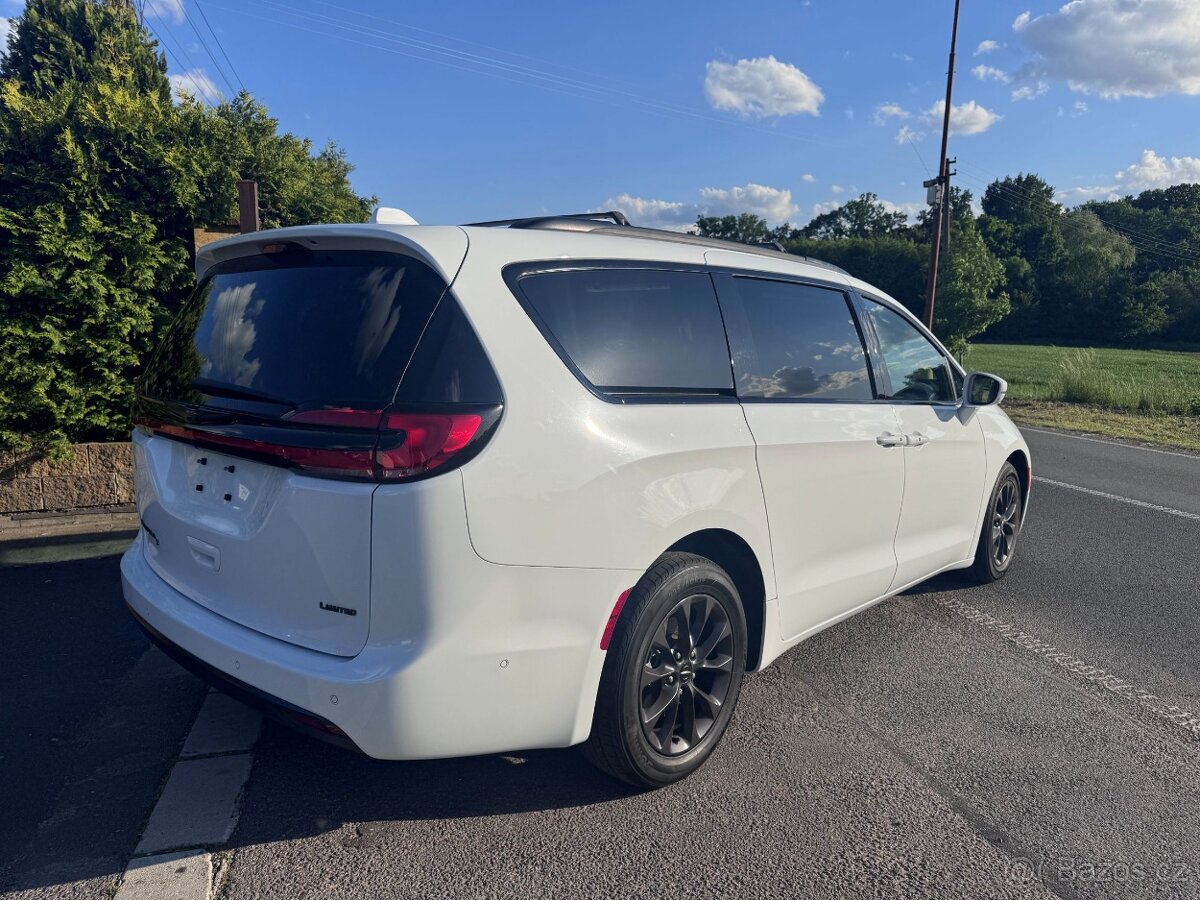 Chrysler Pacifica 3,6 RU Limited DVD Čočka 2021 DPH - 4