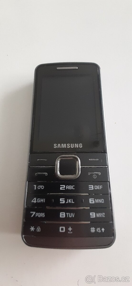 Samsung GT-S5610 - 4