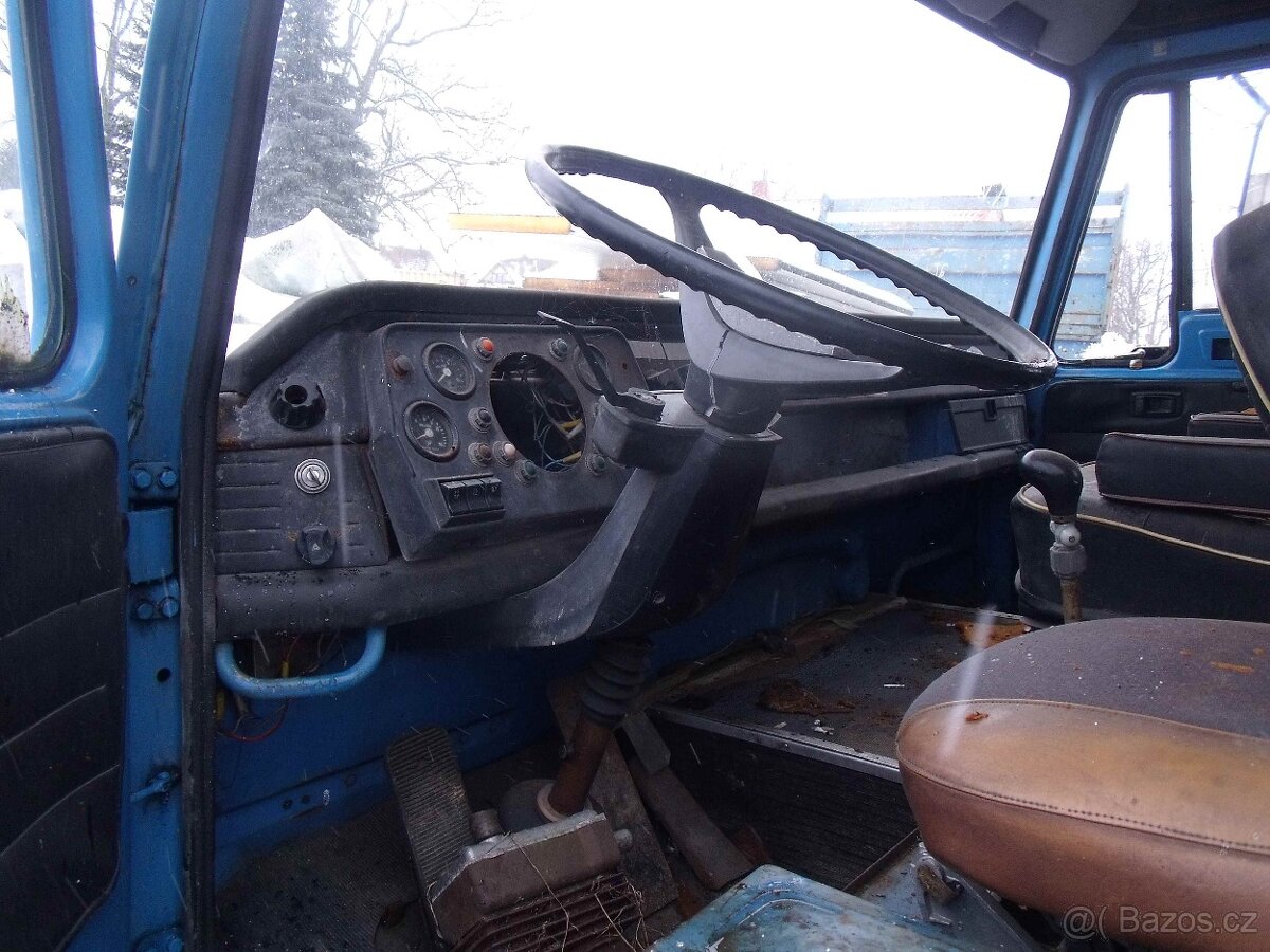 Liaz 100.45 tahač návěsů - 4