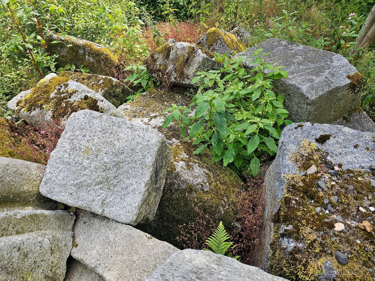 AKCE- Žulové kameny, žula, žulové kvádry - 4