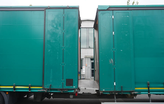 MAN TGX 18.470 4x2 - velkoobjemová souprava - 4