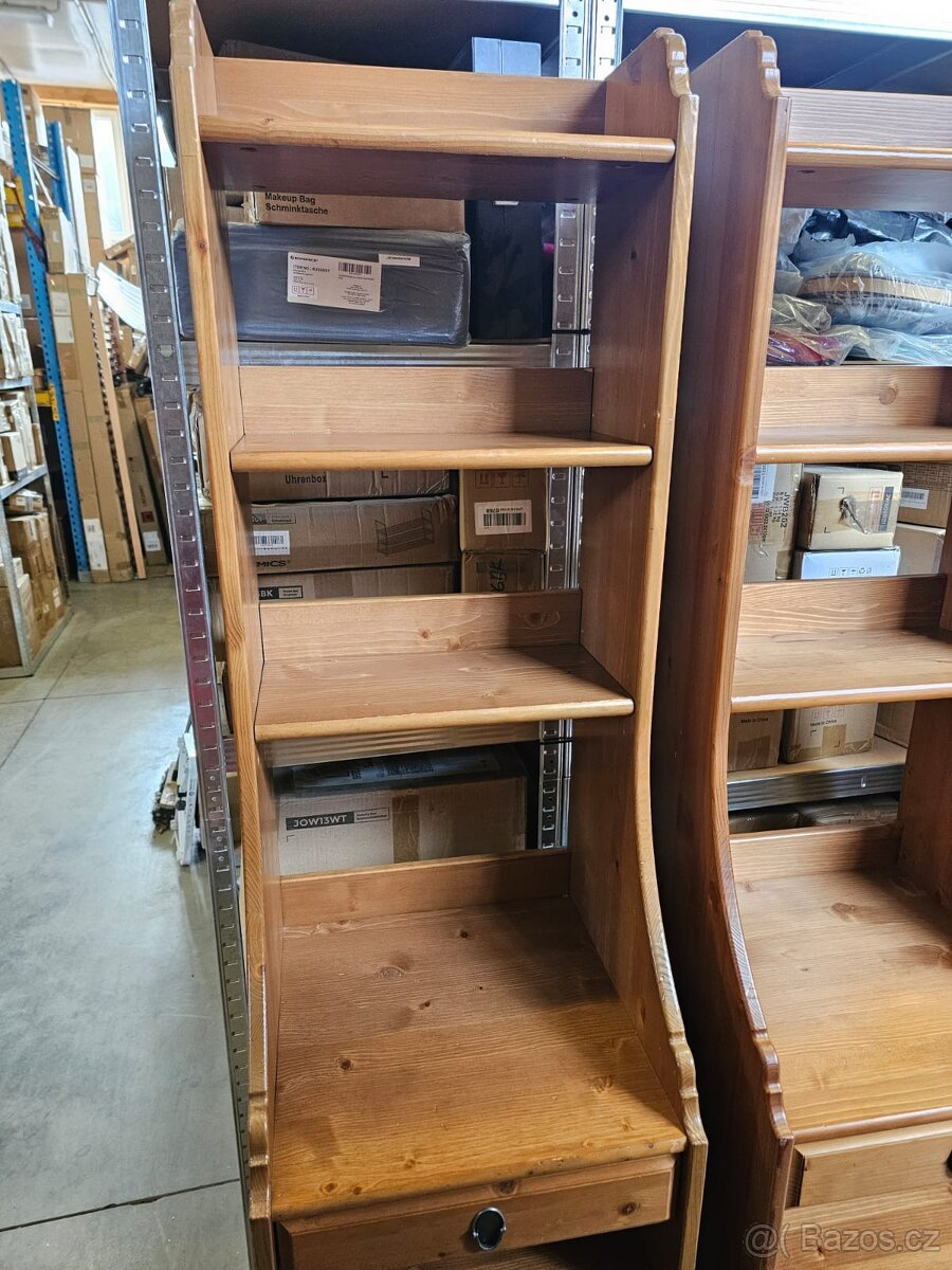 Knihovna - skříňka IKEA LEKSVIK - 4