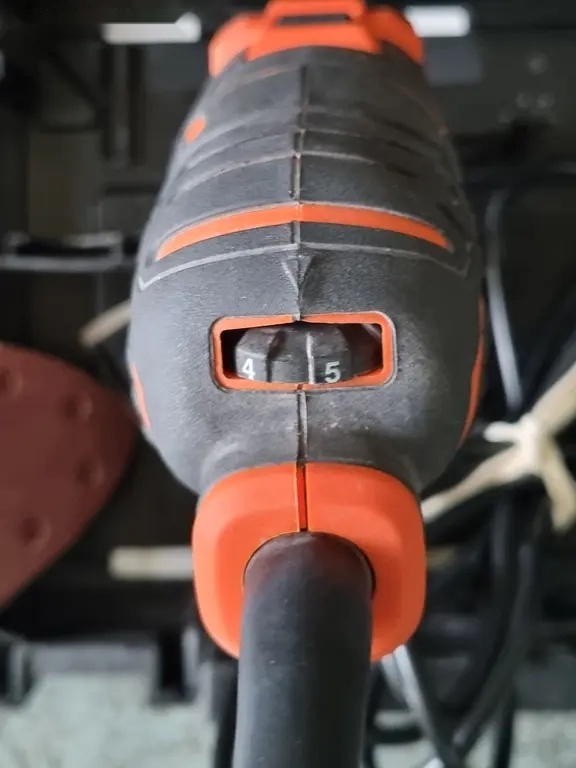 Multibruska oscilační Black-Decker MT300KA - 4