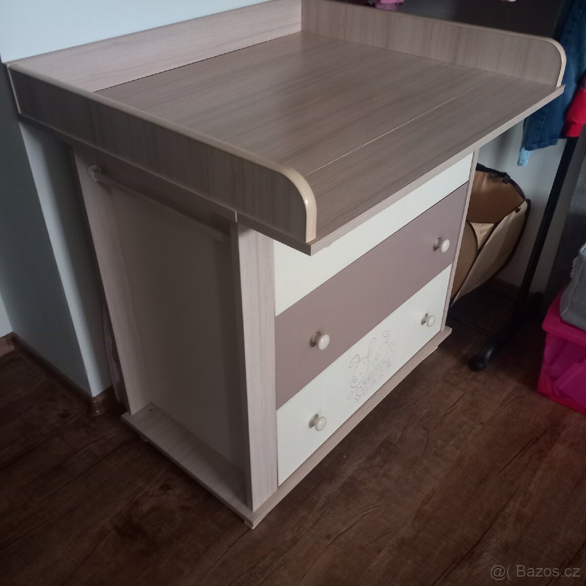 Detska postylka s prebalovaci komodou / pultem - 4