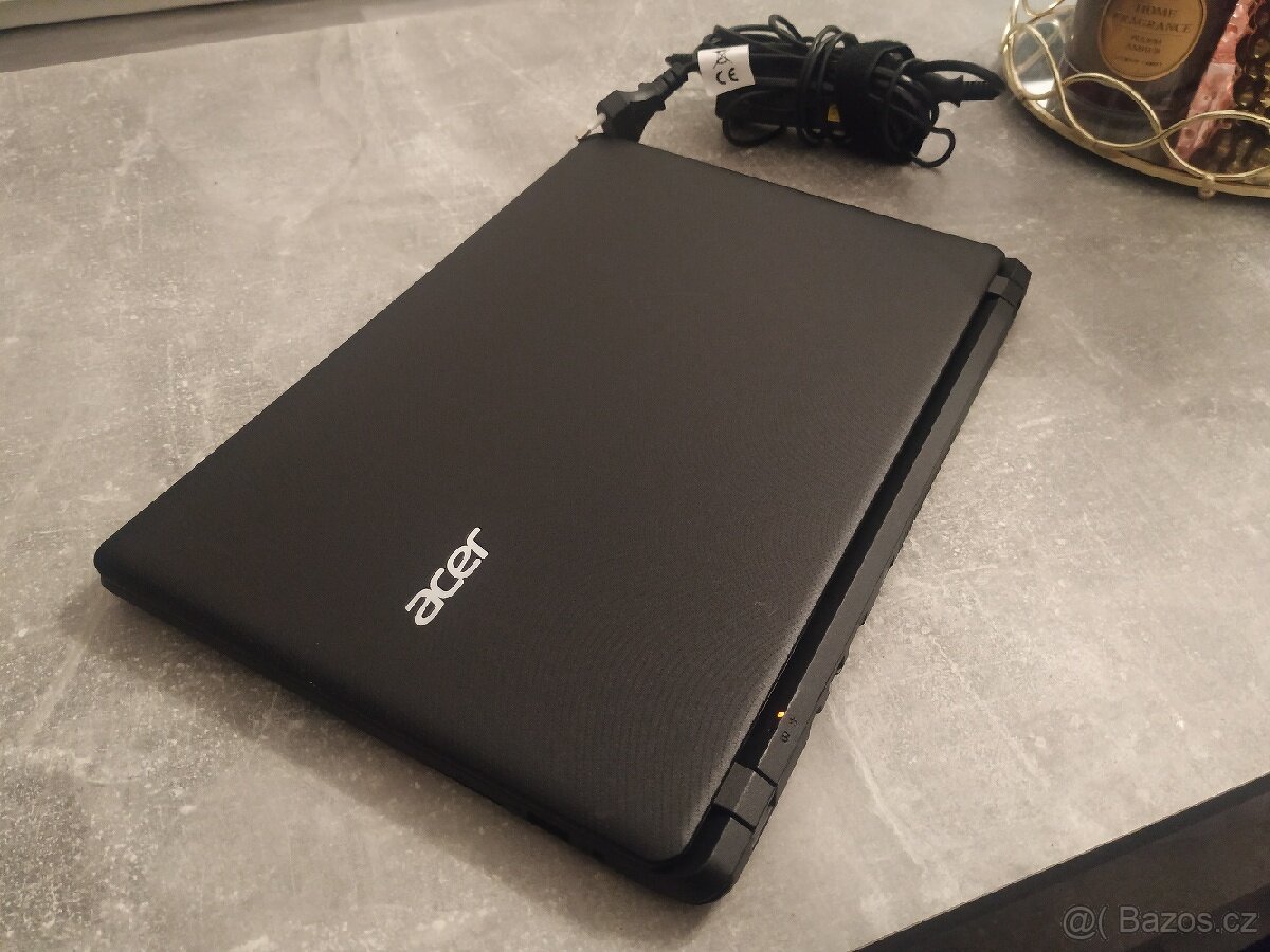 Acer Aspire E13 ES1-311-C82S - 4