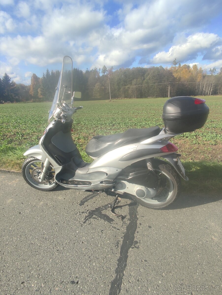 Piaggio Beverly 200 - 4