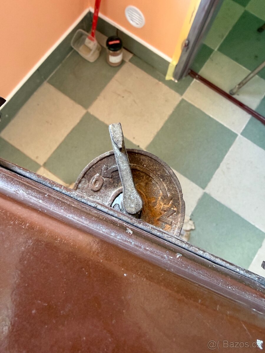 Kamna na uhlí Mora - 4