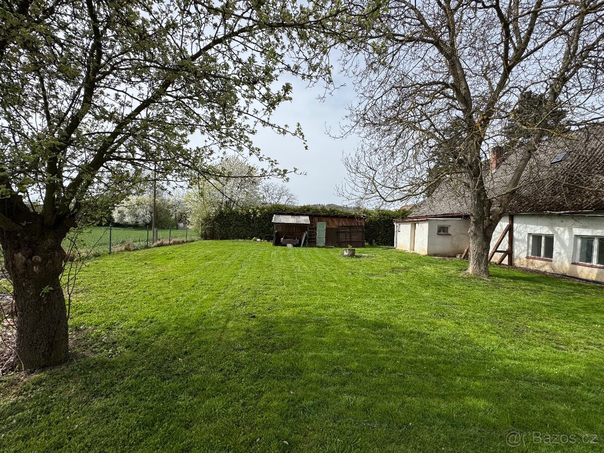 Chalupa Libina, pozemek 1000m2, studna - 4