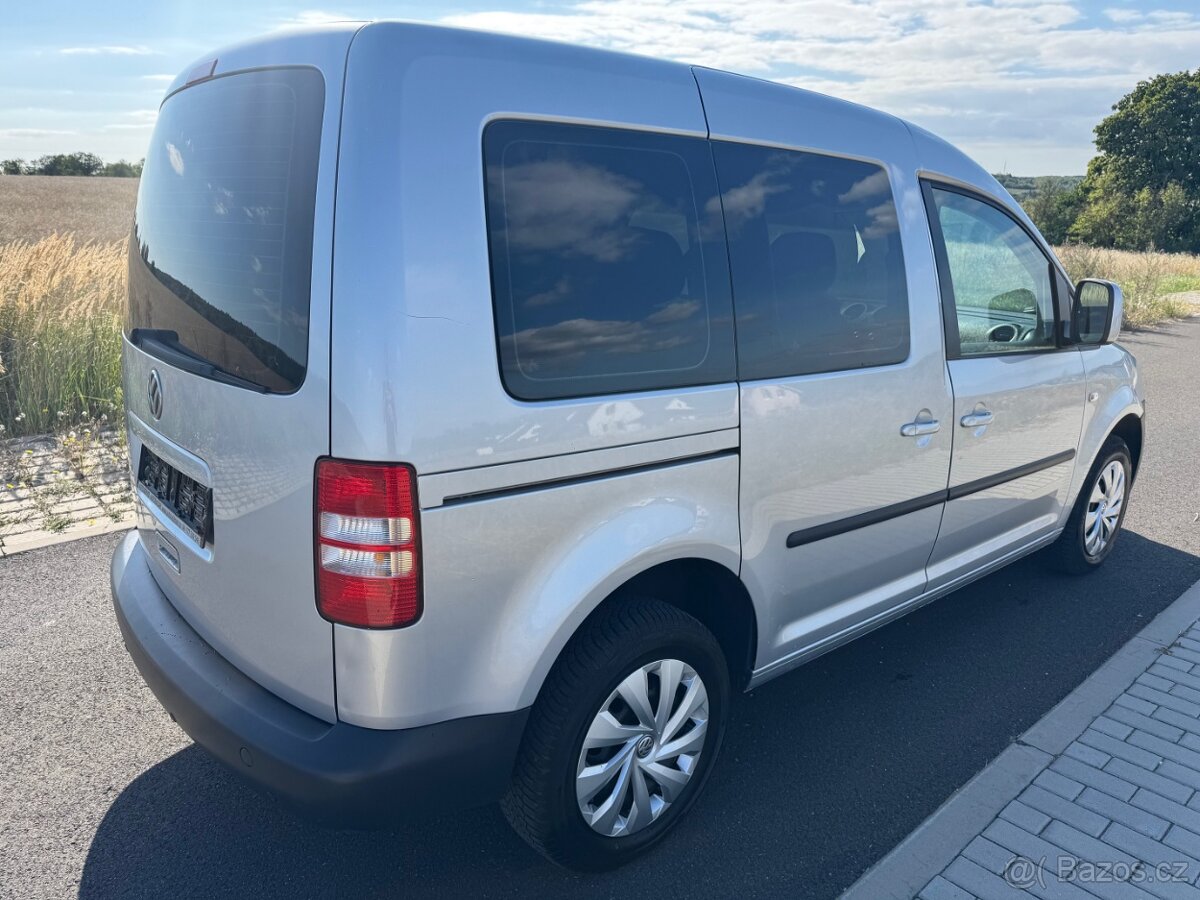 Volkswagen Caddy LiFE 1.6 TDI 2x šoupačky - 4
