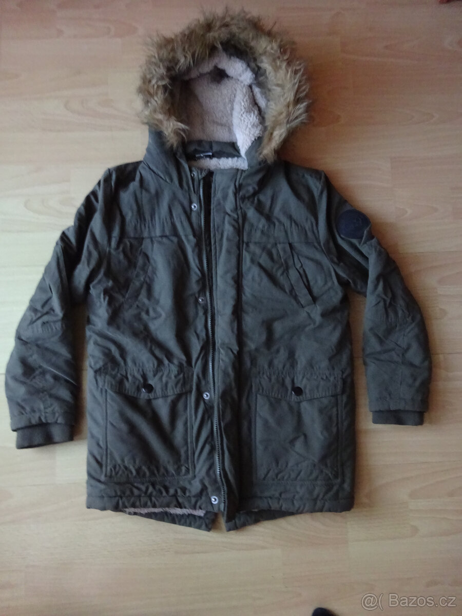 Zimní klučičí bunda zn. F&F 2V1 vel. 140 - 4