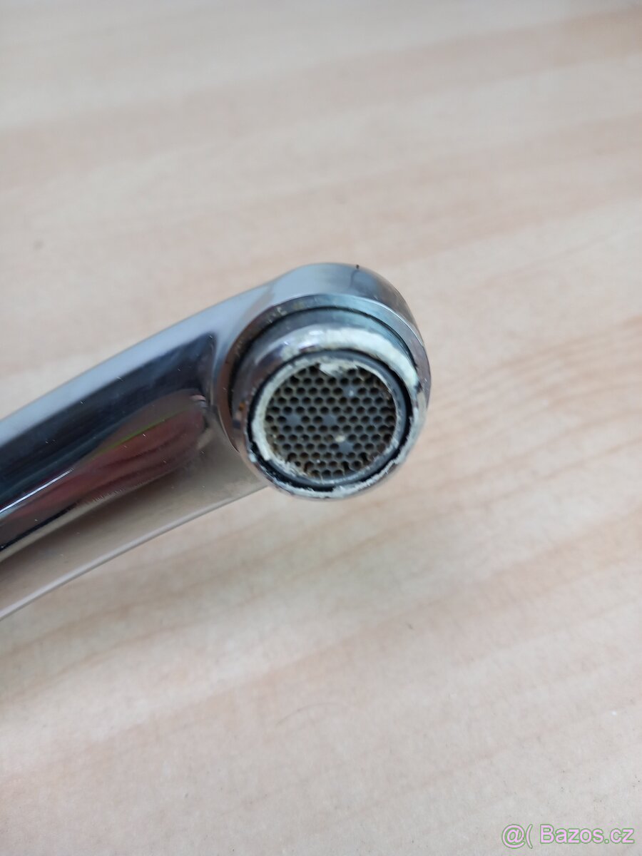 Kuchyňská dřezová baterie - 4