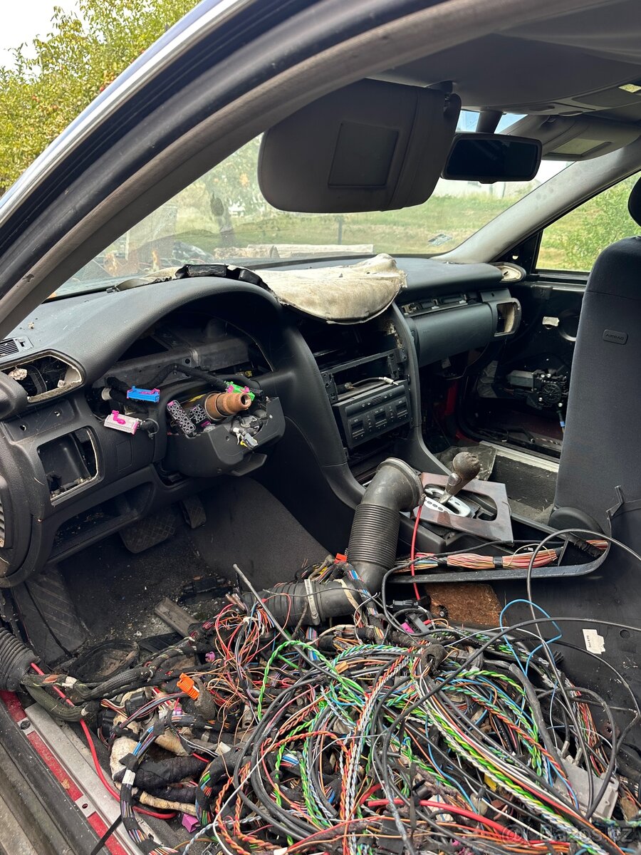 Zbylé díly Audi A8 D2 - 4