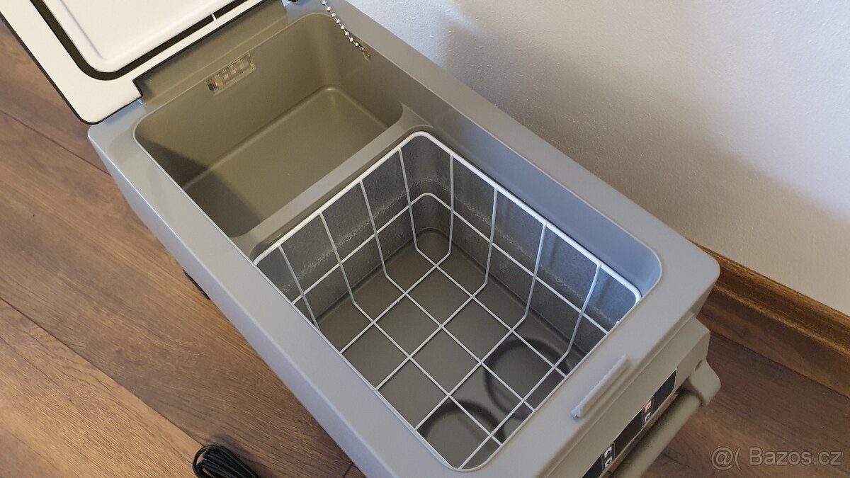 Kompresorová lednička 35l - 4