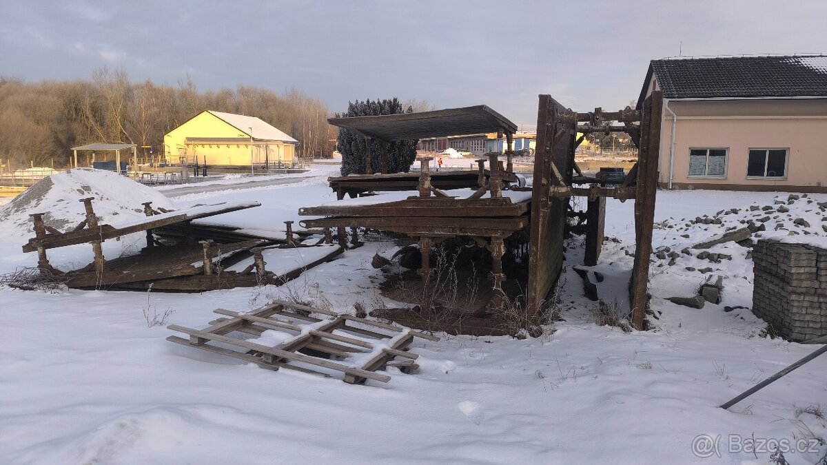 Pažící box, bednění - 4