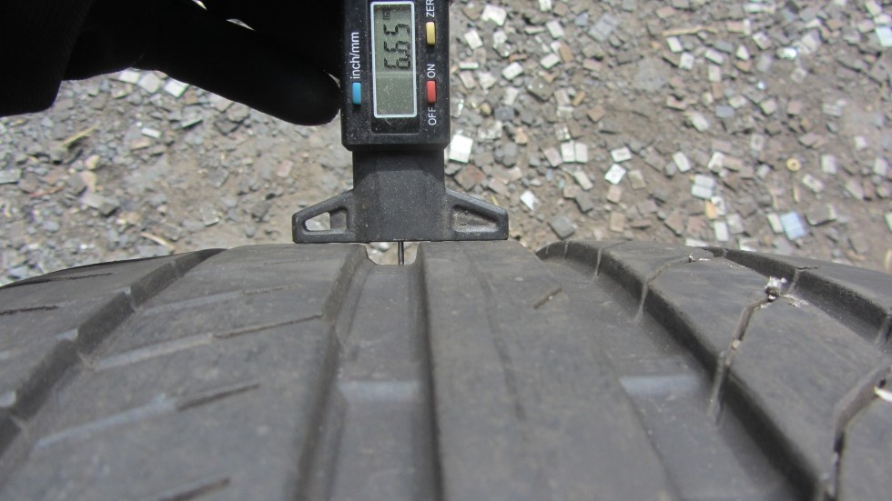 Letní pneumatiky 255/35/19 Continental - 4