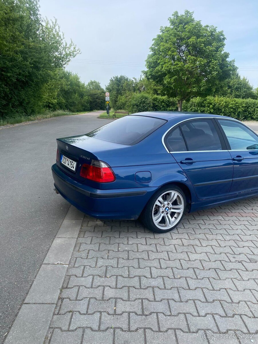 BMW E46 330xi, benzín + LPG
- 4
