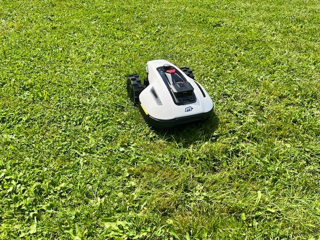 Bezdrátová robotická sekačka Mammotion YUKA mini 600 SLEVA - 4