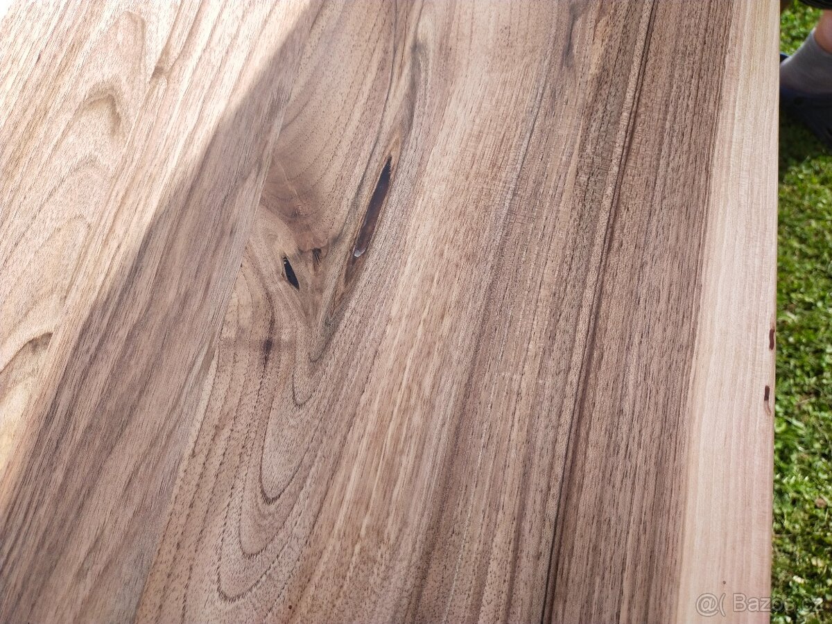 Prodám jídelní stůl - 4