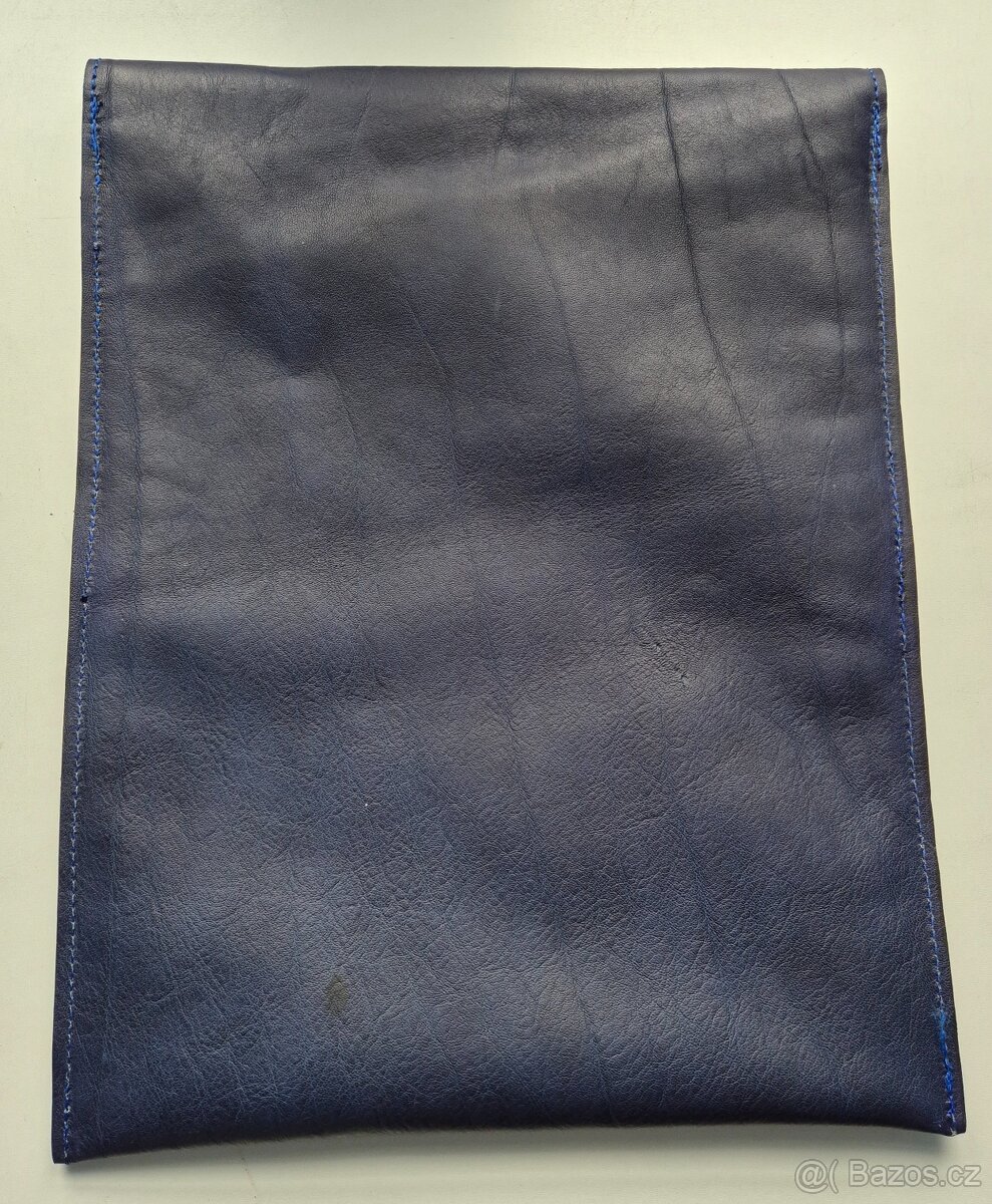 Kožené pouzdro na notebook 14" - 4