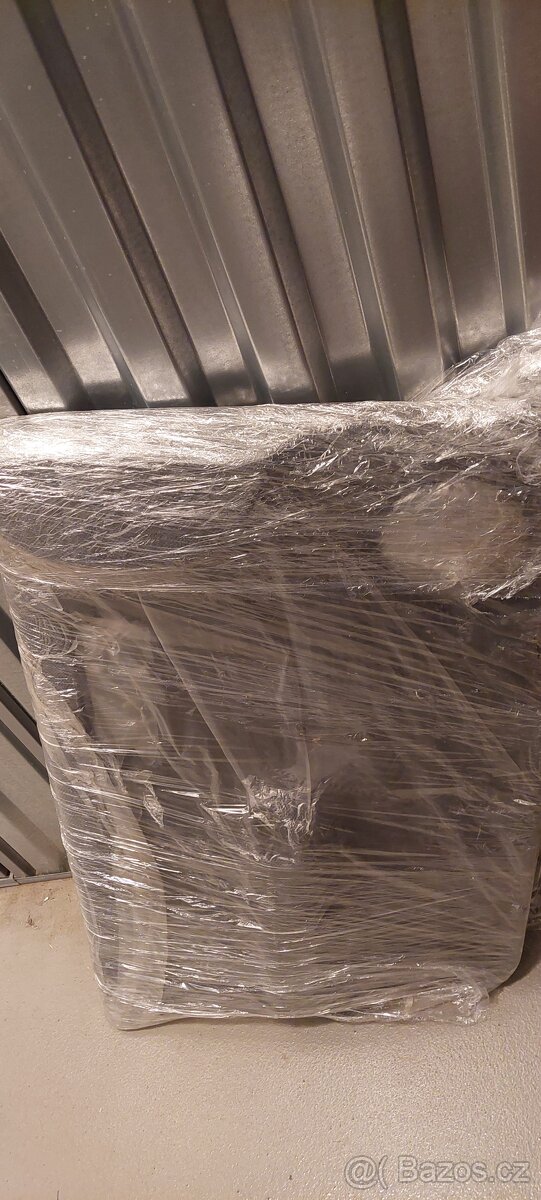 Skoda Felicia nové, nepouzite tapecirunky dveří M98 - 4