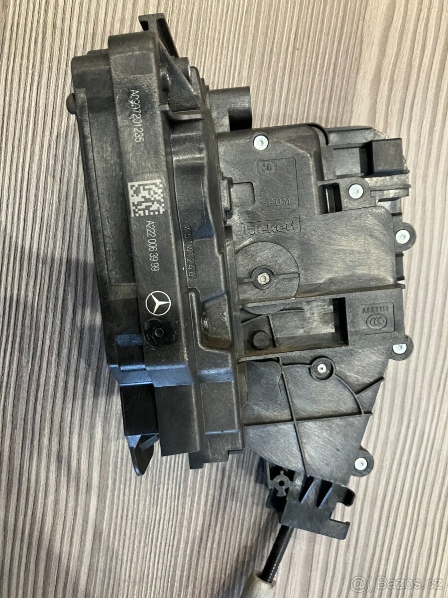 Zámek dveří W166 - 4