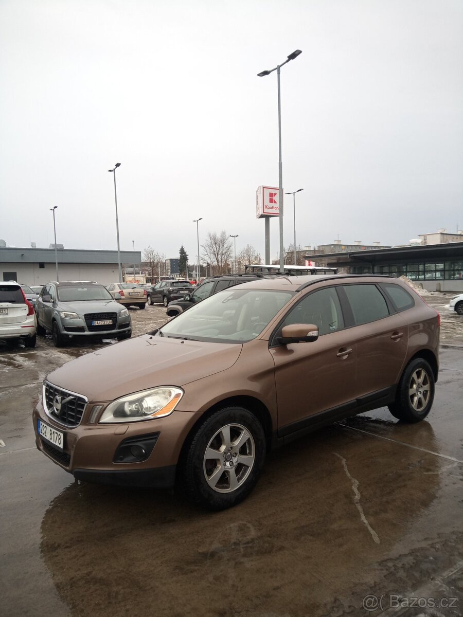 VOLVO XC 60 r. 2009 - 4