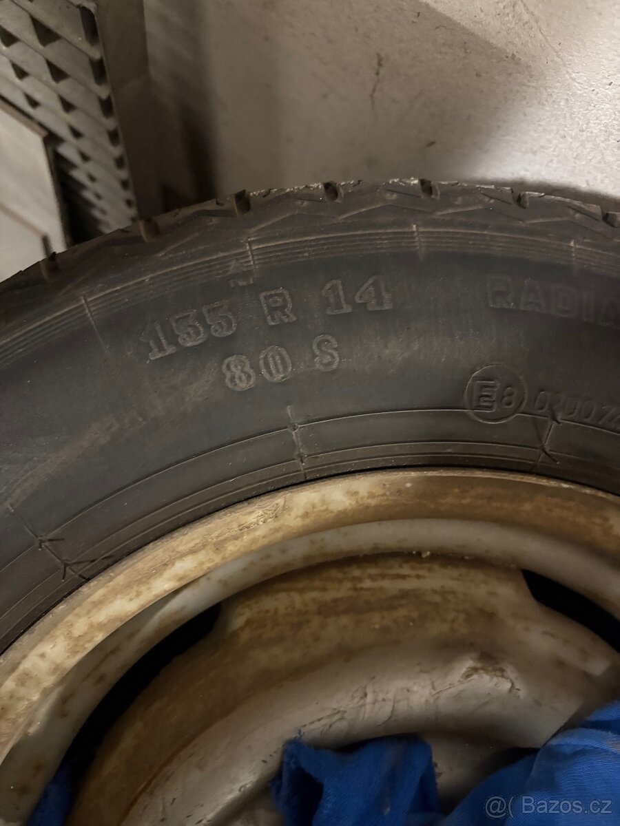 Škoda - 2 x plechový disk + pneu 155 / 80 / 14 - 4