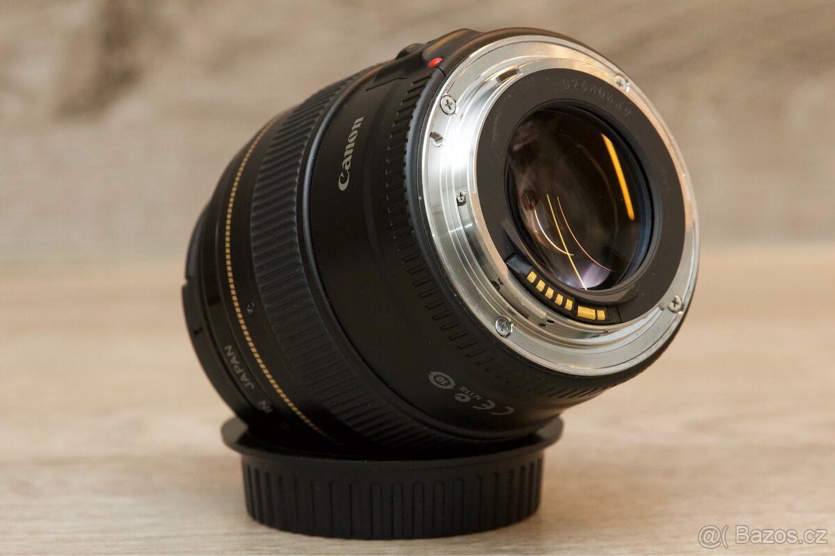 Canon EF 85mm f1.8 USM - 4