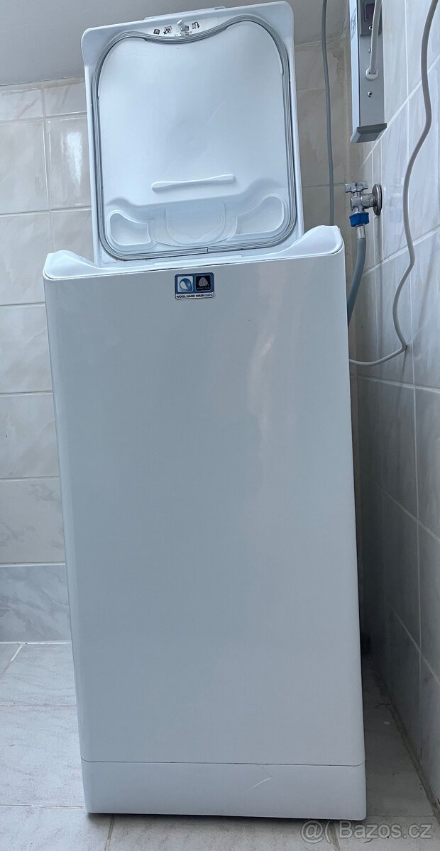 Vrchem plněná pračka Electrolux - 4