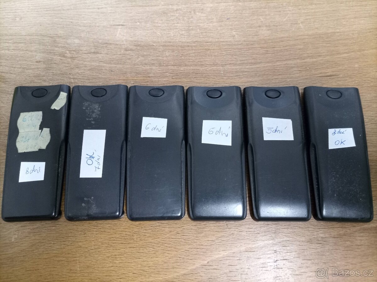 Retro mobil Nokia 6210 s příslušenstvím - 4