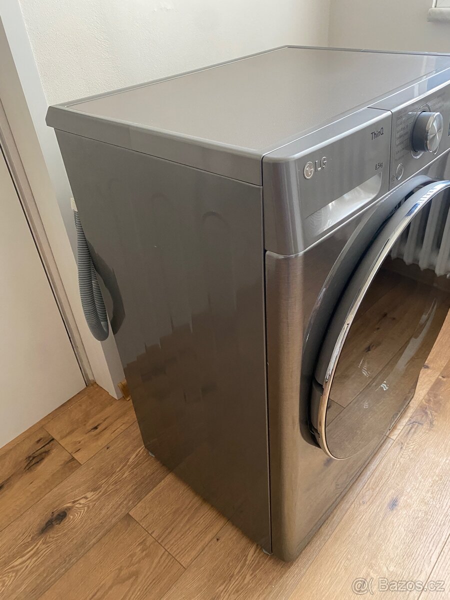 Pračka LG F28V7GY2PE - 4