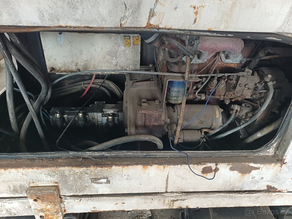 Pasovy podvozek vrtne z soupravy - 4