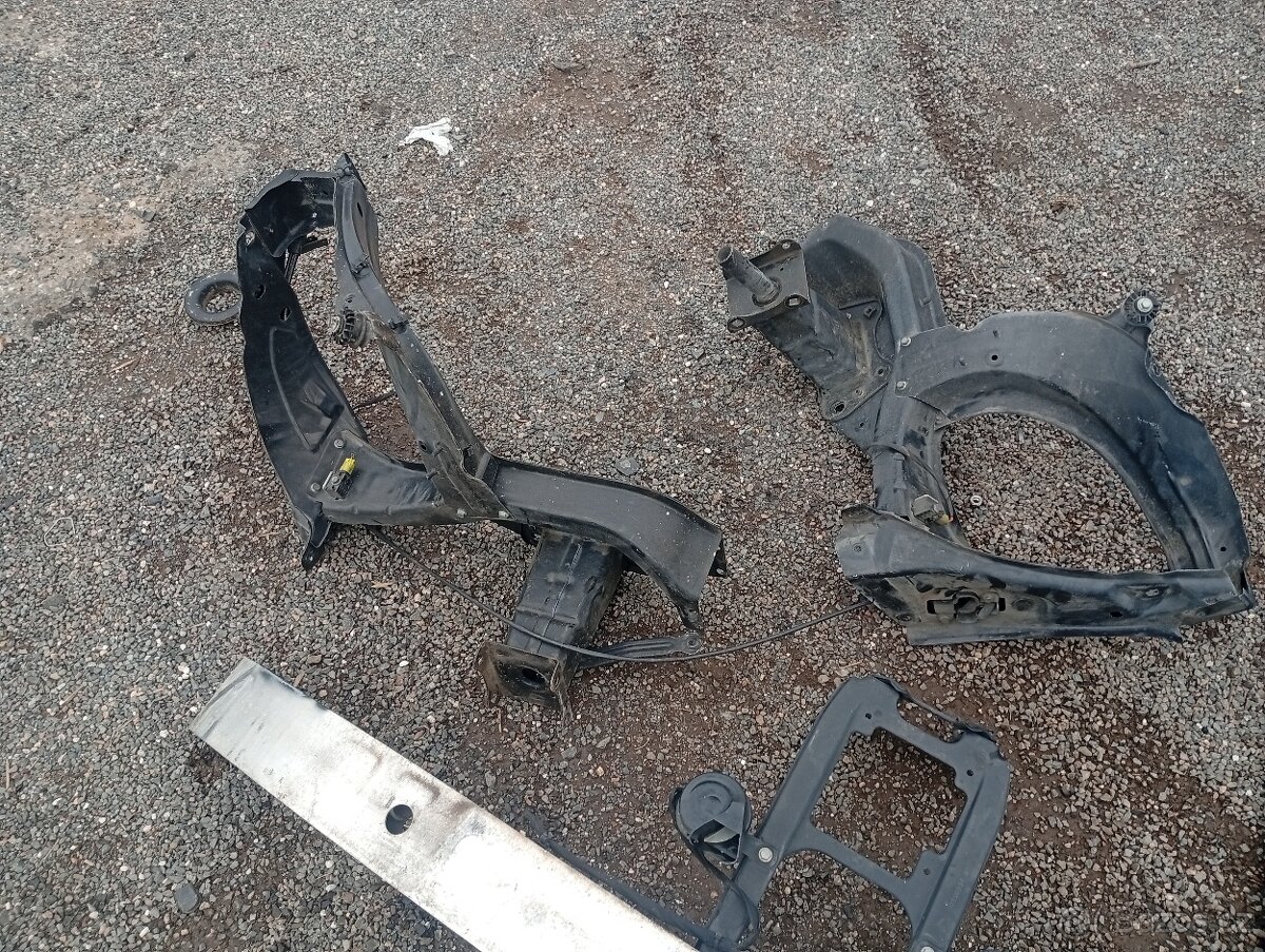 MERCEDES ML W164 PŘEDNÍ ČELO, VÝZTUHY, SAHARA S CHLADIČI - 4