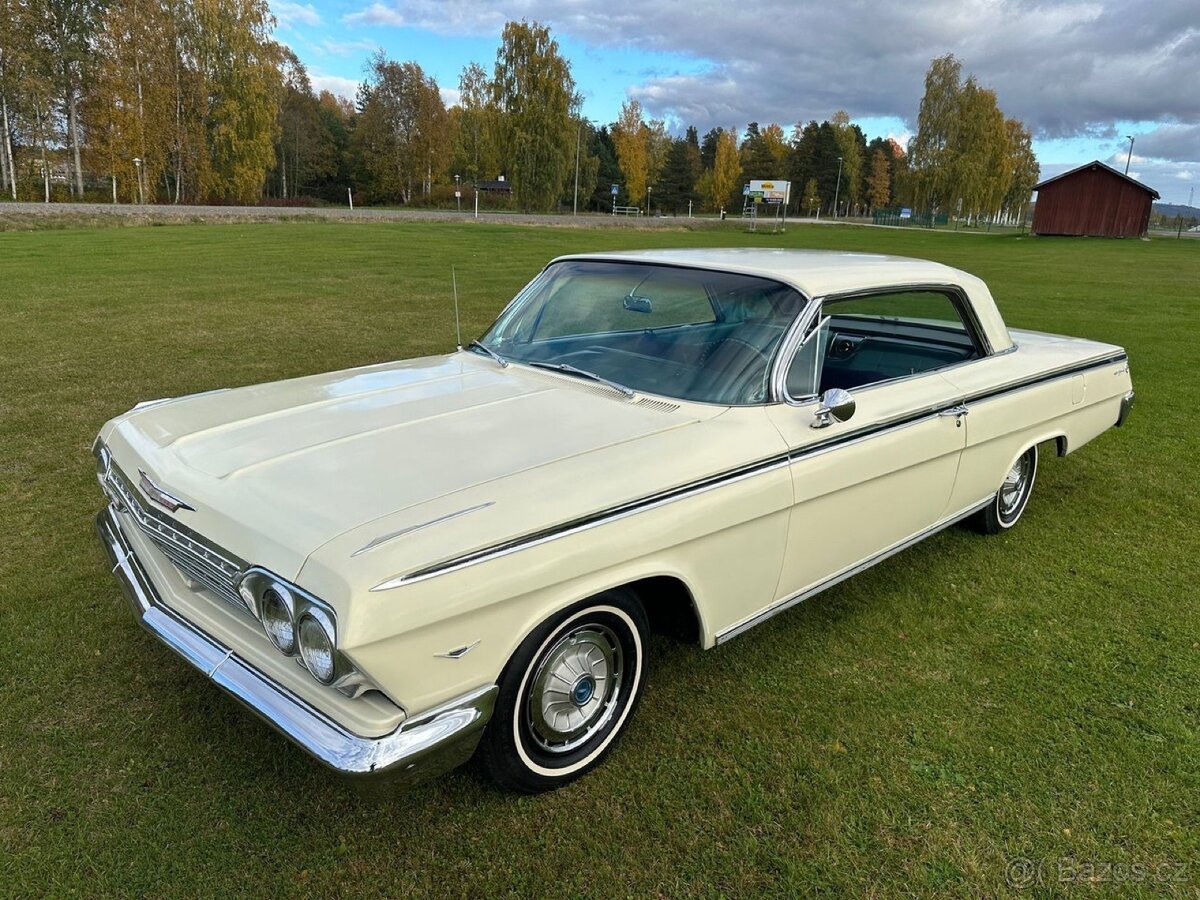 1962 Chevrolet Impala Sport Coupe - 4