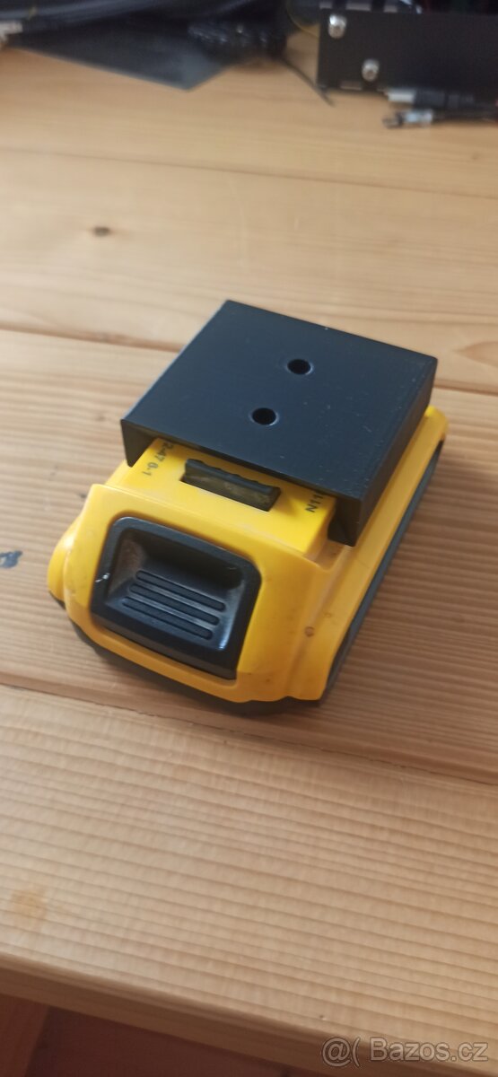 Dewalt držák baterie XR 18V - 4
