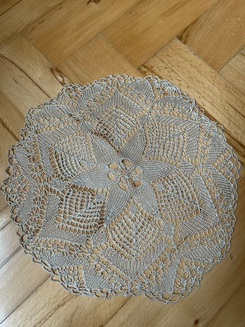 Staré, ručně háčkované dečky - 4