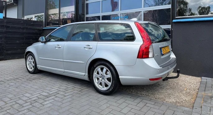 VOLVO V50 1.6 TDI D2 MOMENTUM 2010 - 4