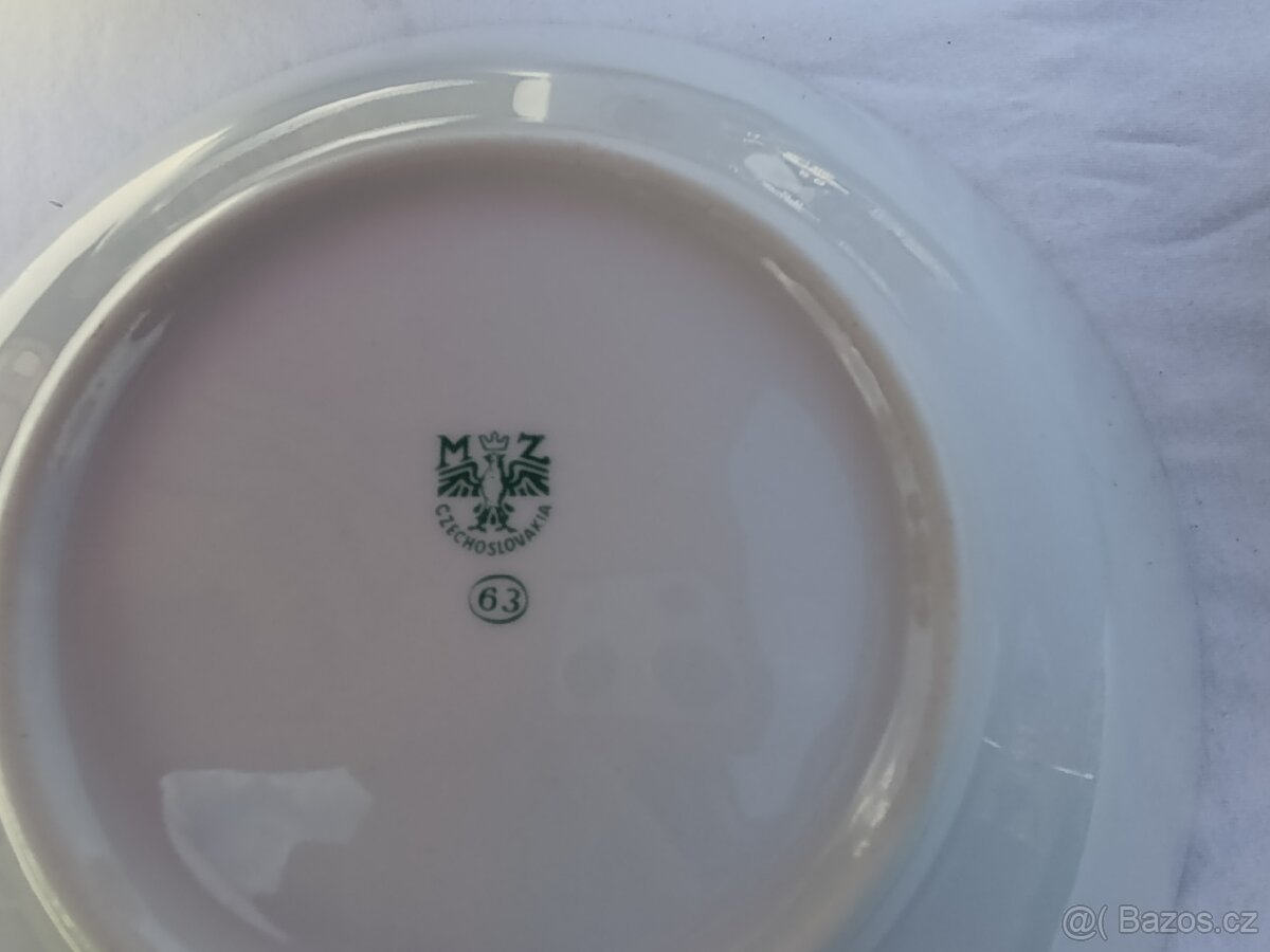 Krásná porcelánová sada - 4