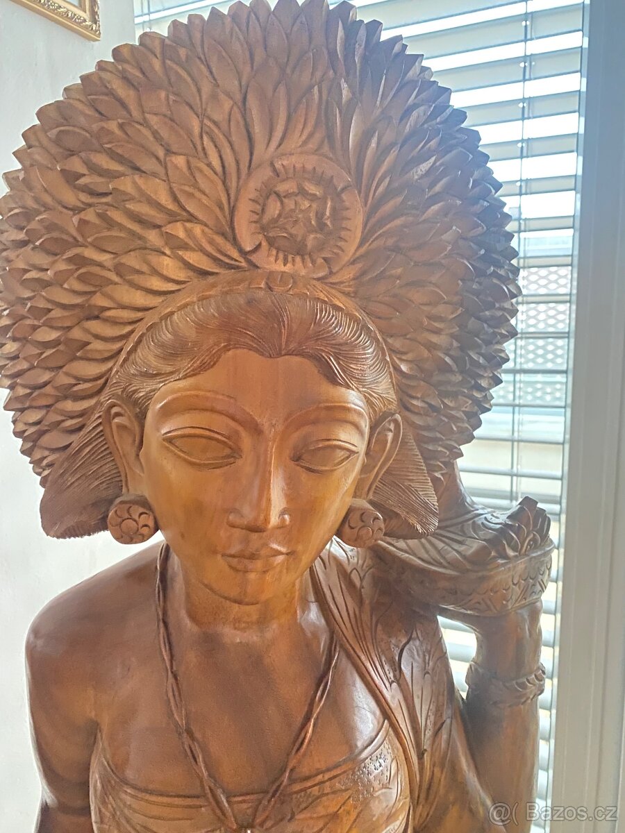 Prodám sochu Bohyně hojnosti - 4